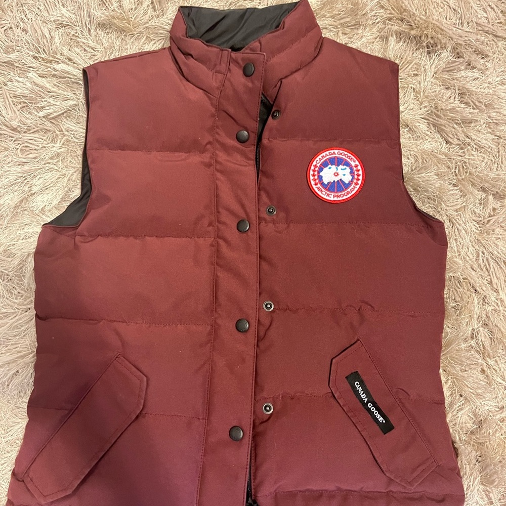 COPY - Canada Goose vest